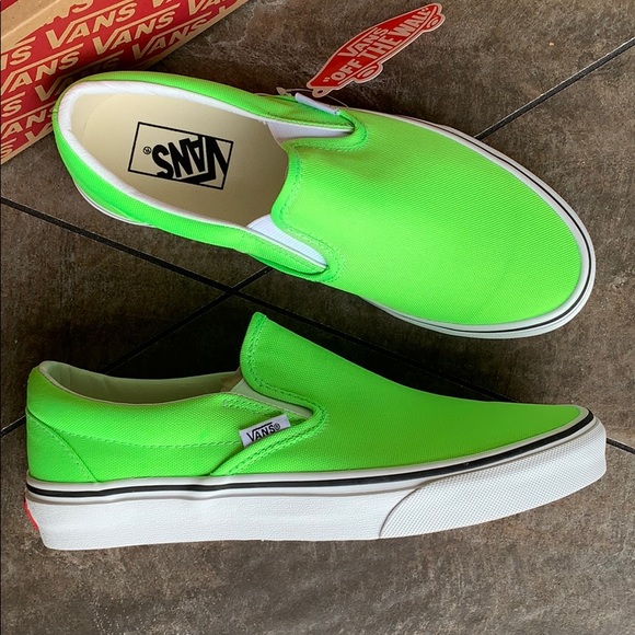 VANS CLASSIC SLIP ON NEON Green Gecko/True White - Picture 14 of 16